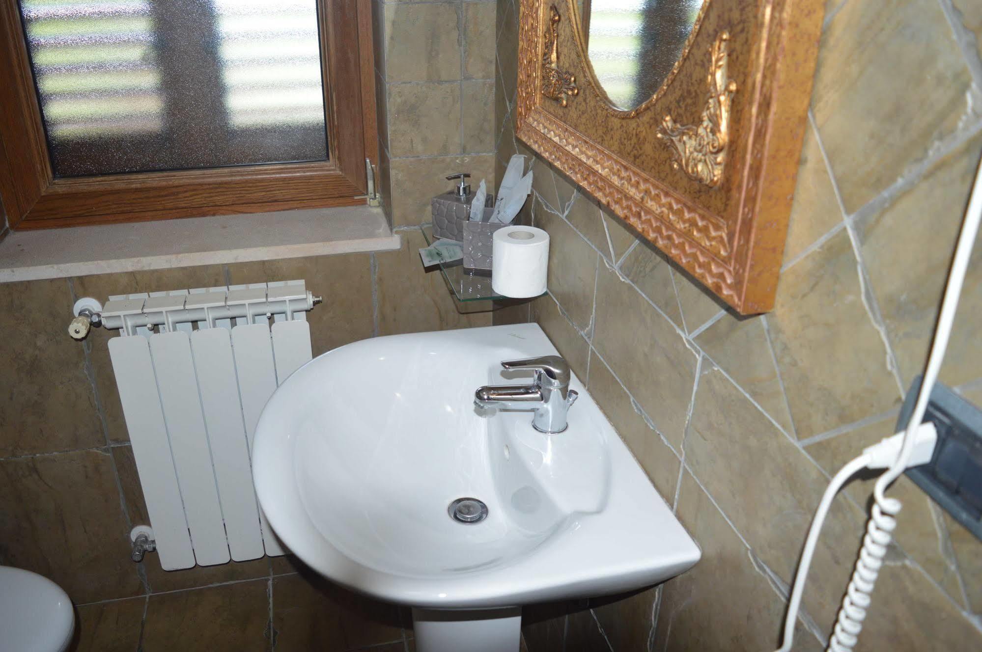 אריאנו אירפינו Villa Tre Colli Agri B&B מראה חיצוני תמונה