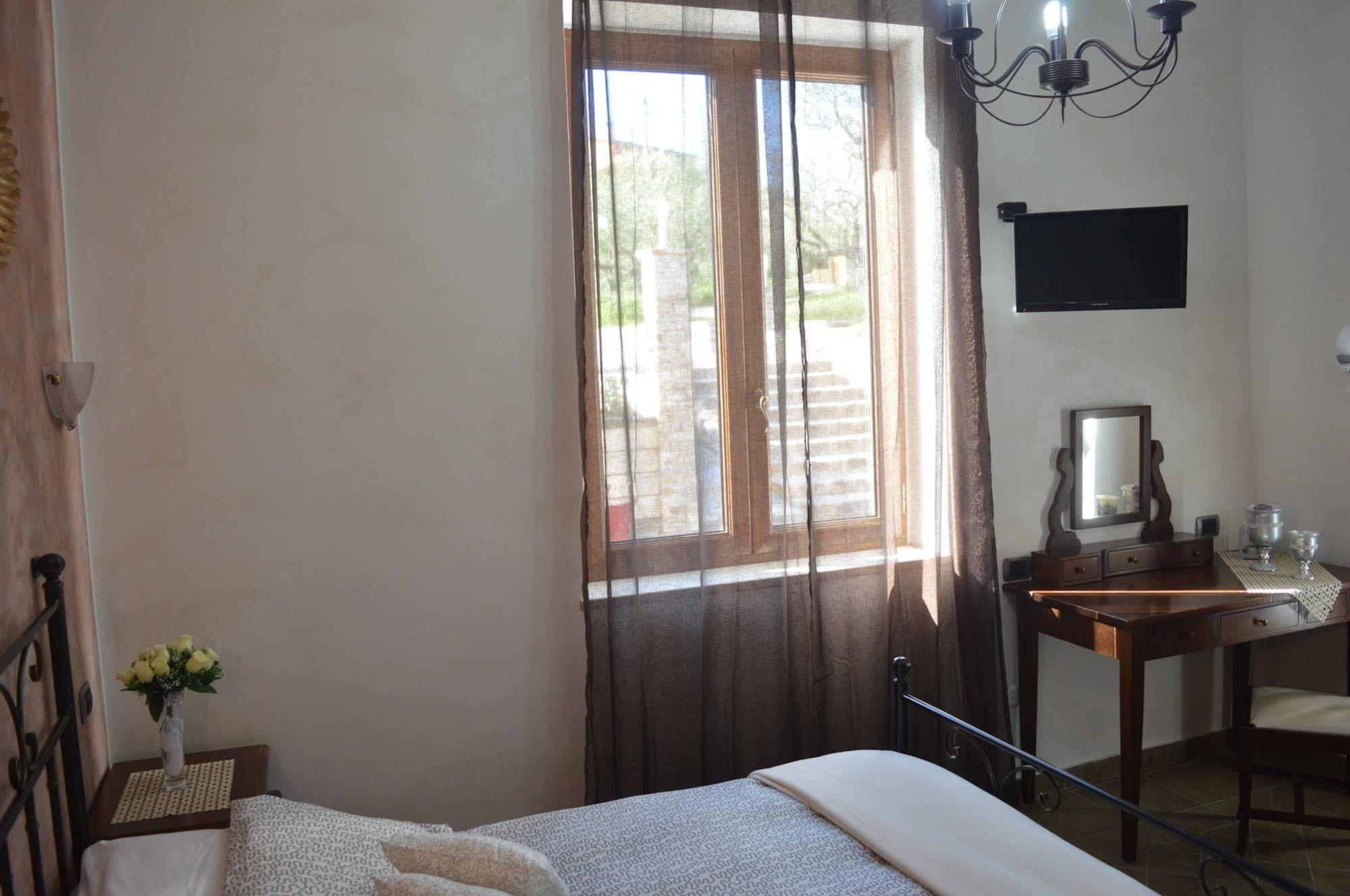 אריאנו אירפינו Villa Tre Colli Agri B&B מראה חיצוני תמונה
